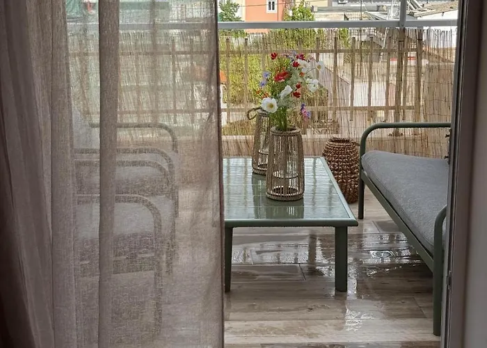 The Balcony Nest Apartament *